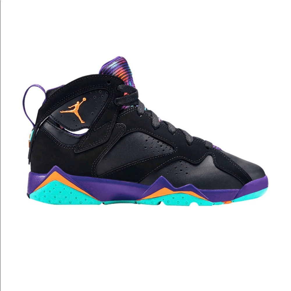 Air Jordan 7 Retro GG ‘Lola Bunny’